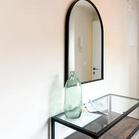 Apartment Chillahomes 201 *