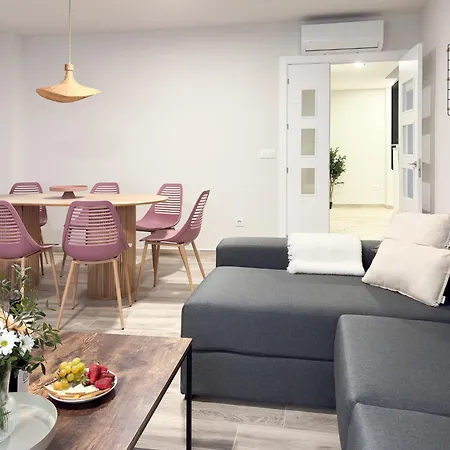 Апартаменты Chillahomes 201 *